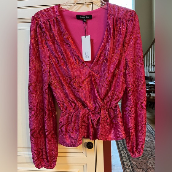 STRUT & BOLT Fuschia Blouse Size Small - Picture 1 of 5